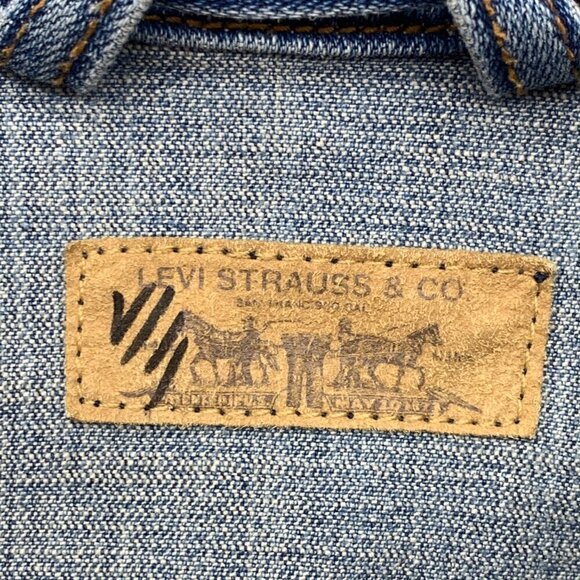 Levi Strauss Vintage Levi's Light Wash Denim Vest - Picture 4 of 6